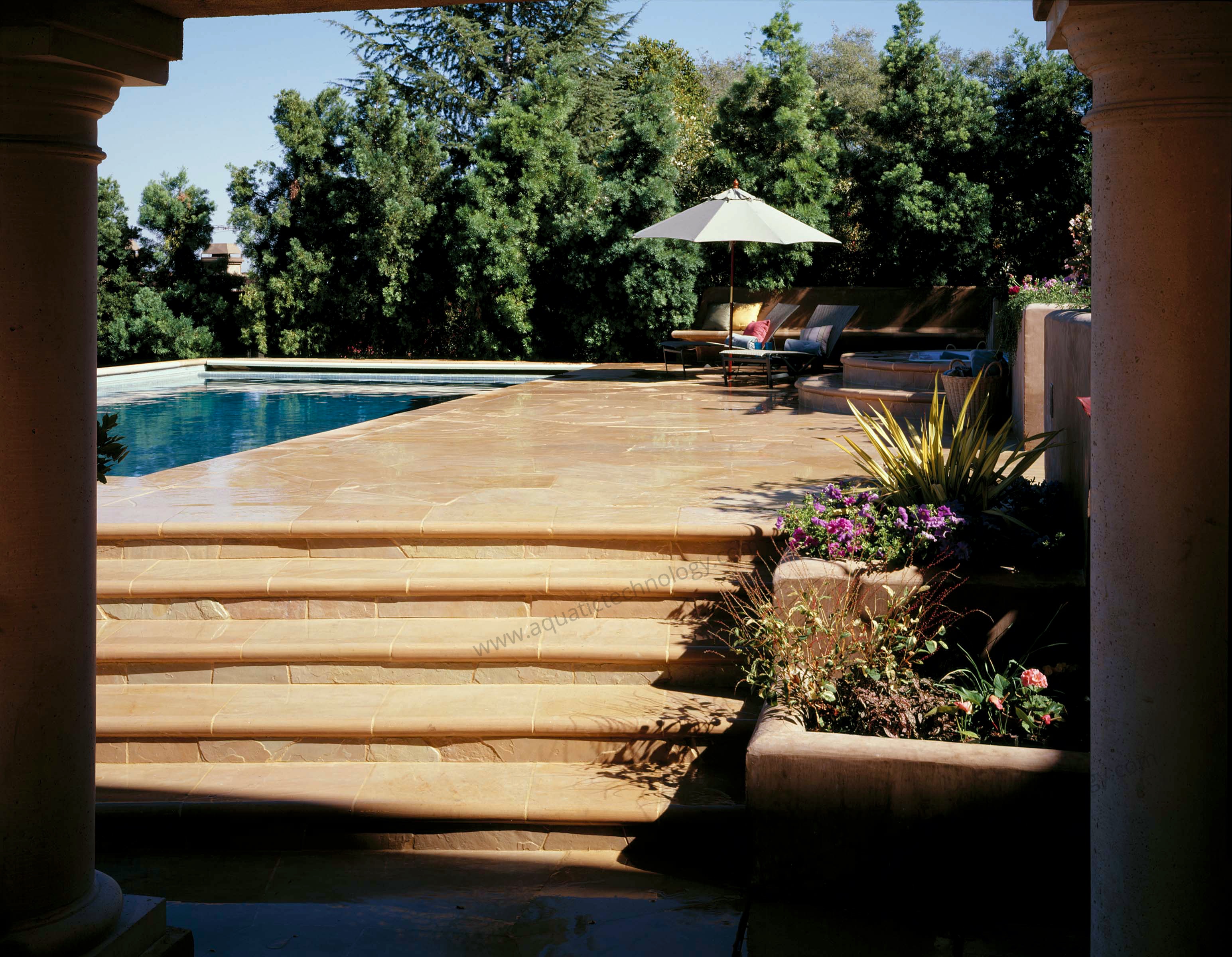 Flagstone steps Aquamatic pool cover